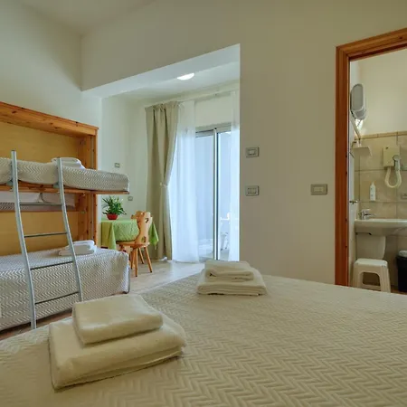 Casa de hóspedes Da Mirella 4*