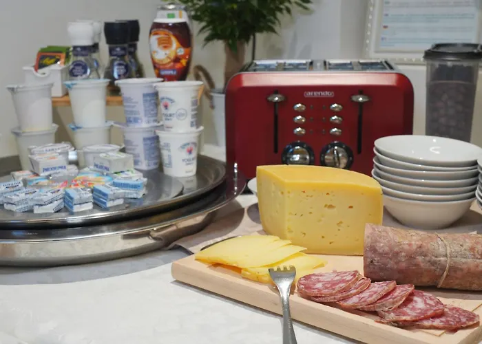 Da Mirella Pensión 4*